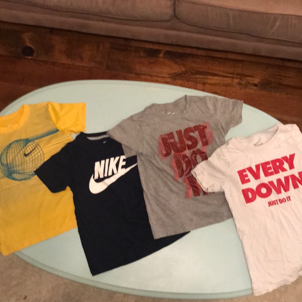 4 Nike short sleeve shirts
